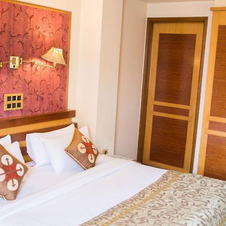 Hotel Deccan Royaale, Shivajinagar Пюн Екстериор снимка