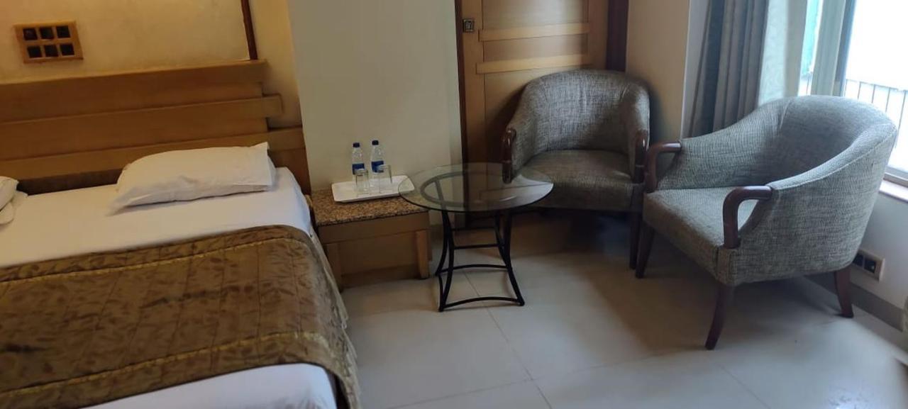 Hotel Deccan Royaale, Shivajinagar Пюн Екстериор снимка