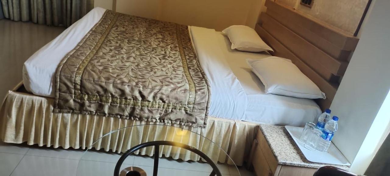 Hotel Deccan Royaale, Shivajinagar Пюн Екстериор снимка