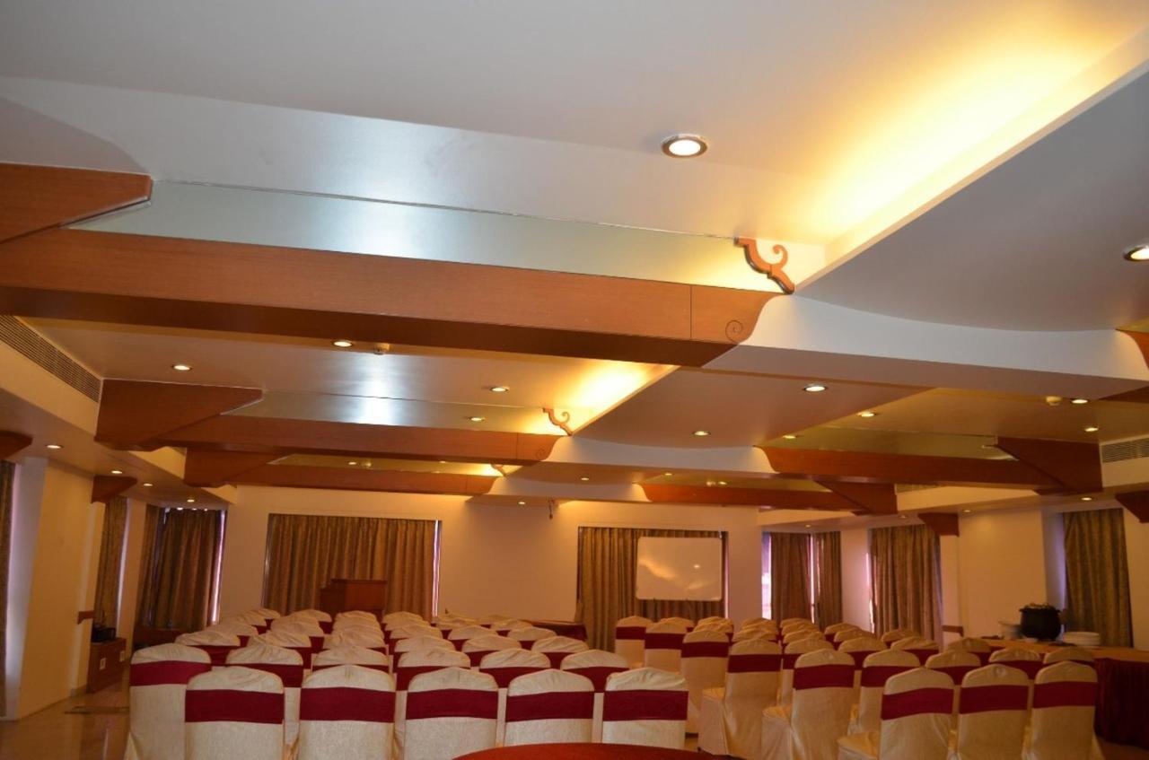 Hotel Deccan Royaale, Shivajinagar Пюн Екстериор снимка