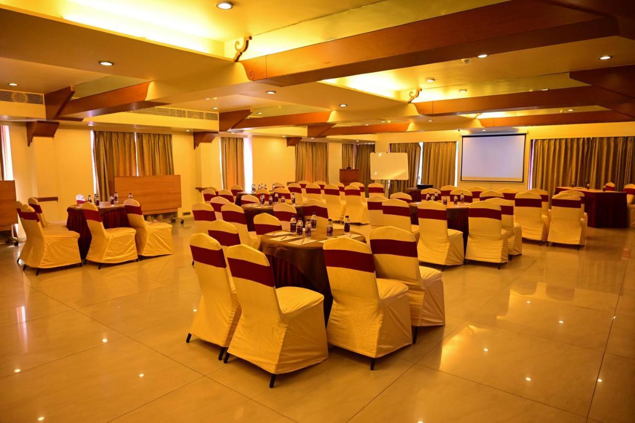 Hotel Deccan Royaale, Shivajinagar Пюн Екстериор снимка