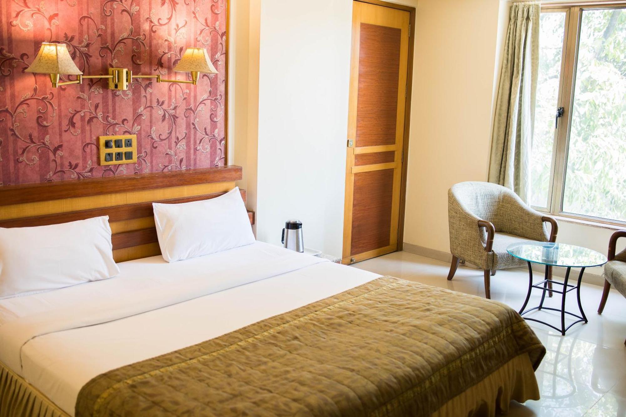 Hotel Deccan Royaale, Shivajinagar Пюн Екстериор снимка
