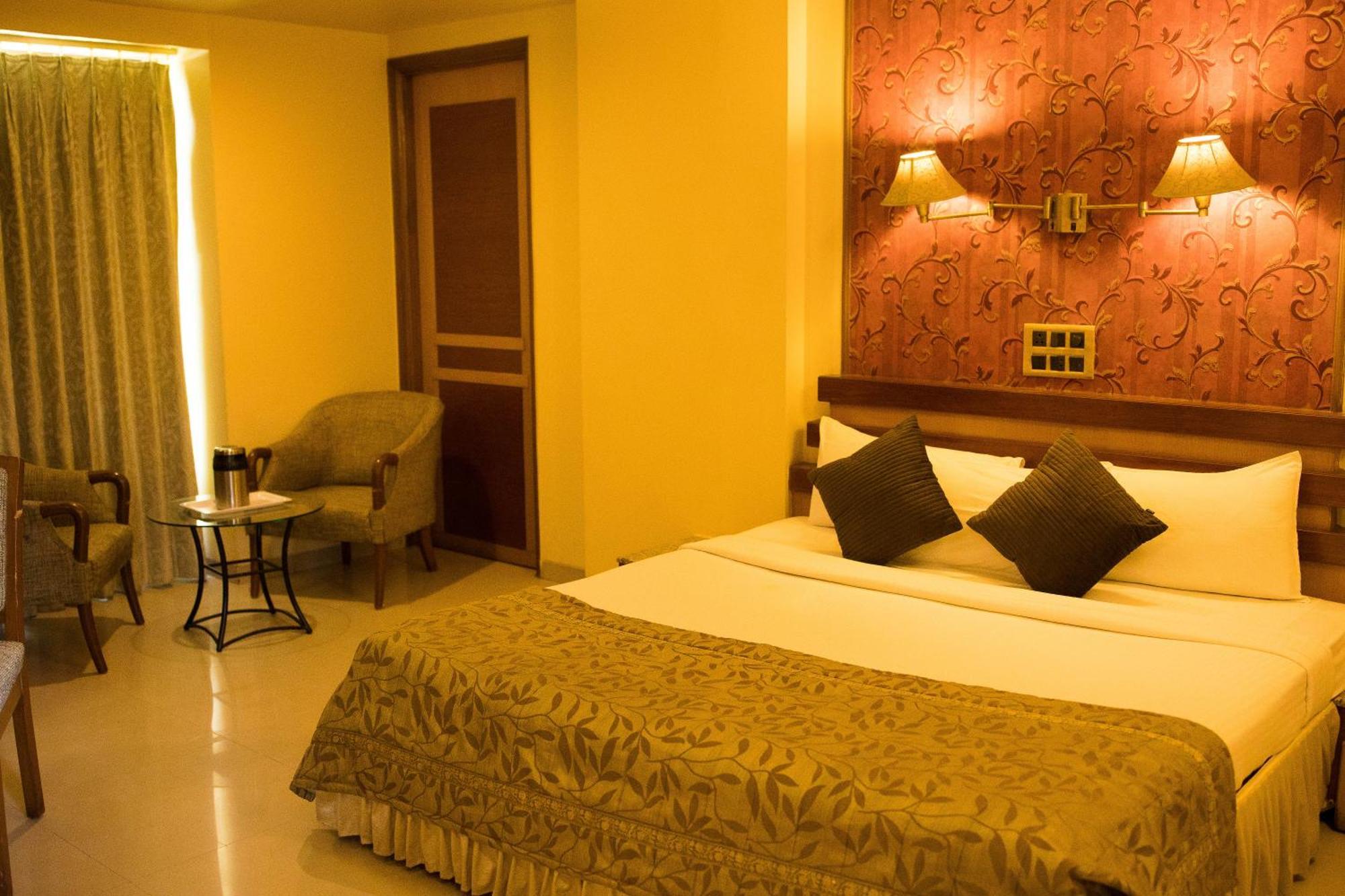 Hotel Deccan Royaale, Shivajinagar Пюн Екстериор снимка