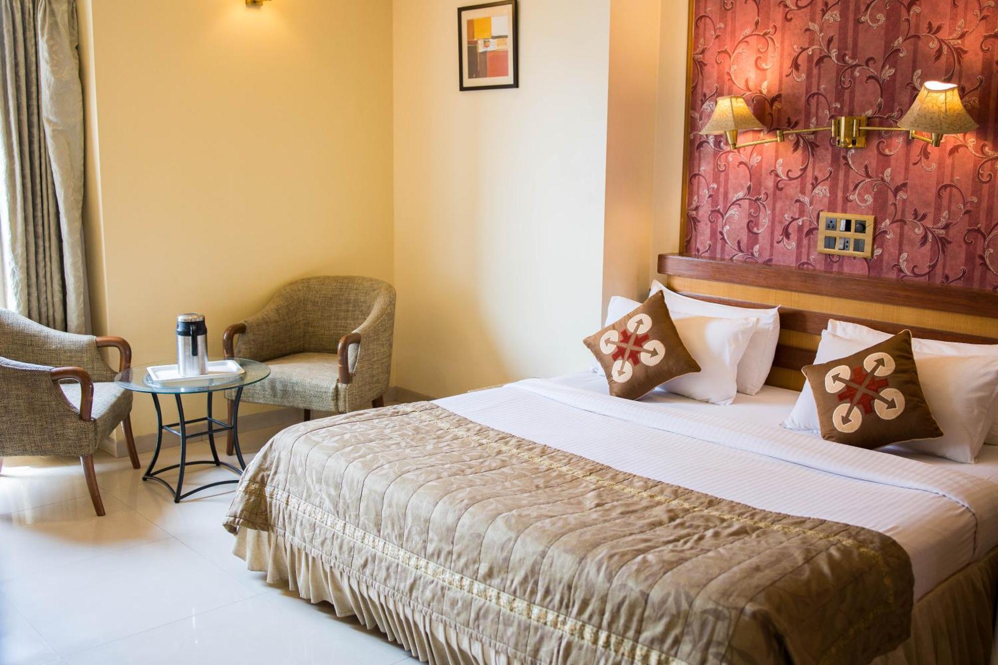 Hotel Deccan Royaale, Shivajinagar Пюн Екстериор снимка