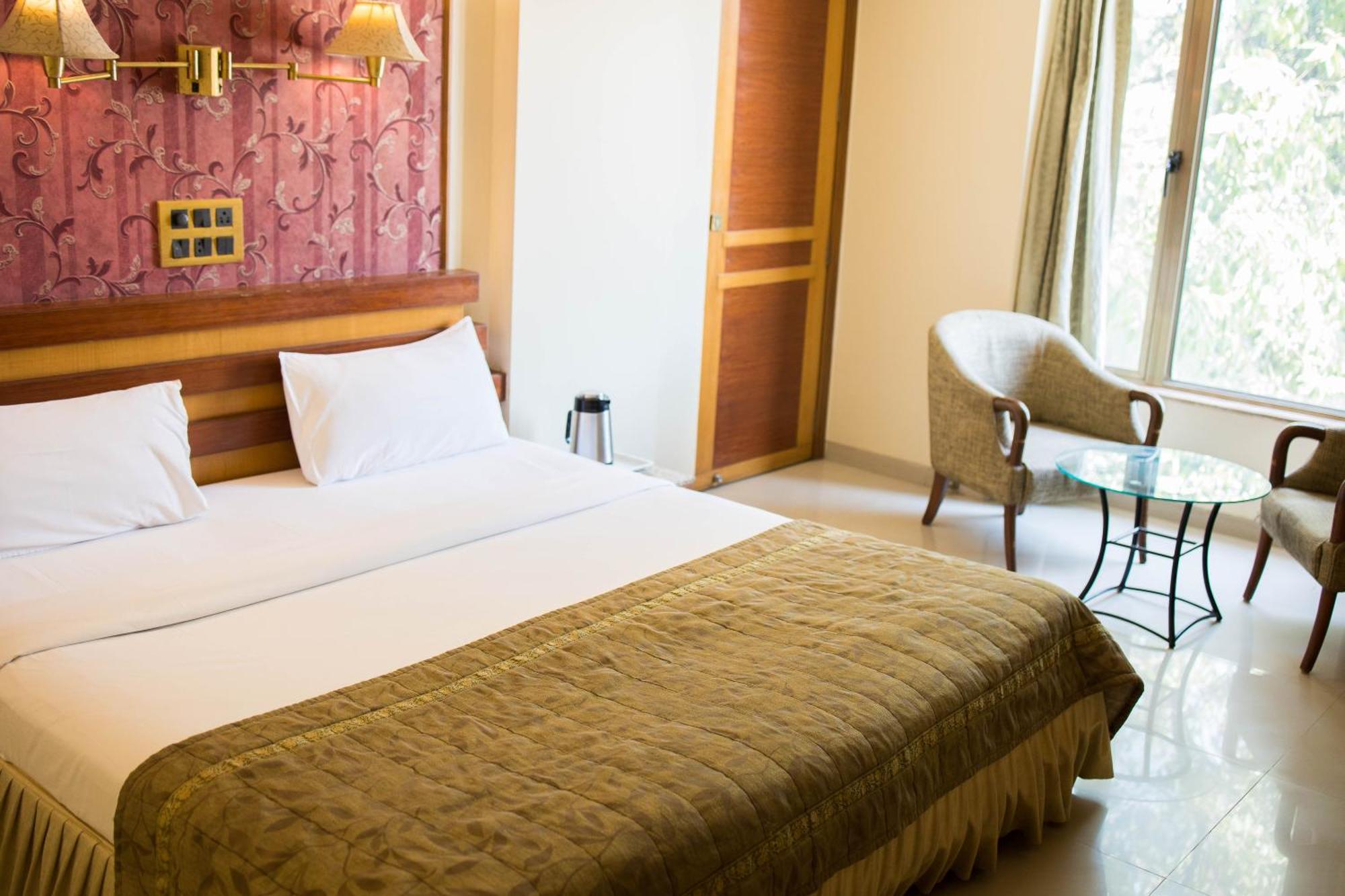 Hotel Deccan Royaale, Shivajinagar Пюн Екстериор снимка