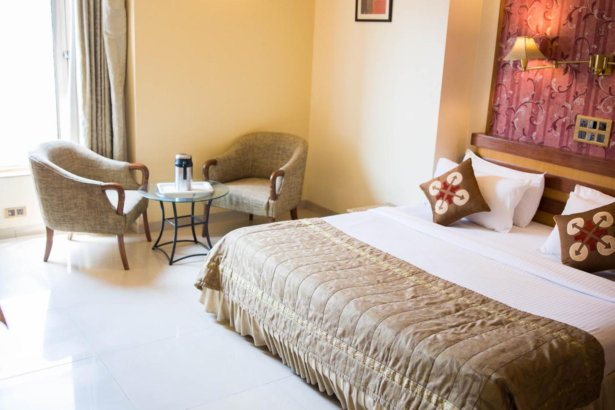 Hotel Deccan Royaale, Shivajinagar Пюн Екстериор снимка